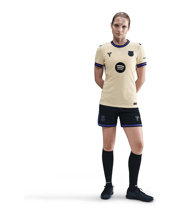 nike fc barcelona authentic udebanetrøje 20252026 dame guld f783