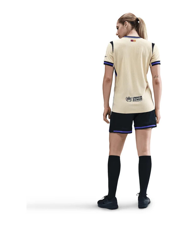 nike fc barcelona authentic udebanetrøje 20252026 dame guld f783
