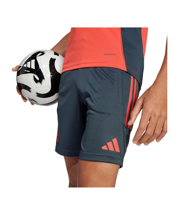 adidas fc bayern münchen træningsshorts børn hvid