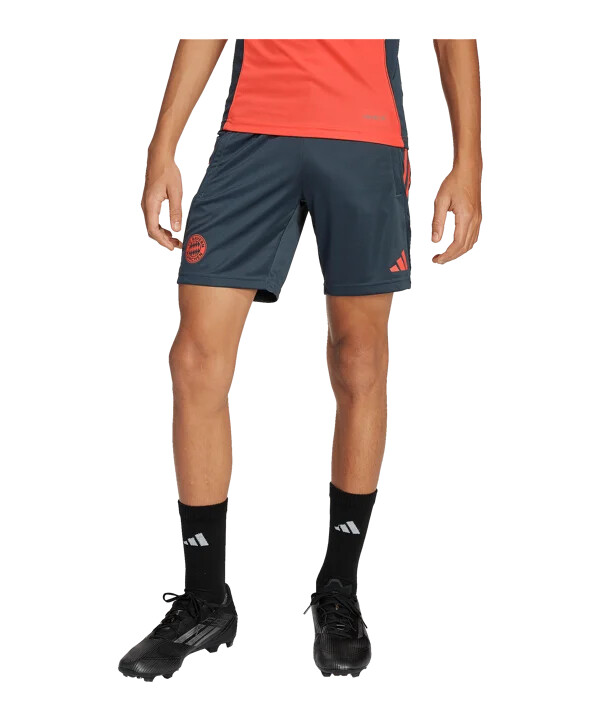 adidas fc bayern münchen træningsshorts børn hvid