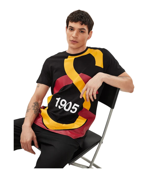galatasaray istanbul t-shirt med stort logo sort