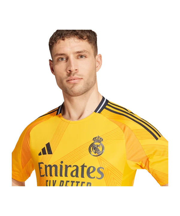 adidas real madrid aut. udebanetrøje 20242025 orange